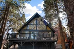 Casa Moonridge • Updated A-Frame•Spa