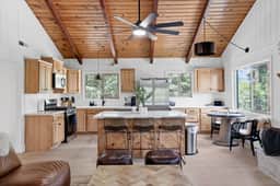 Summit Ridge • Sauna, Spa & Sports Court • Private Trailheads Near Snow Summit