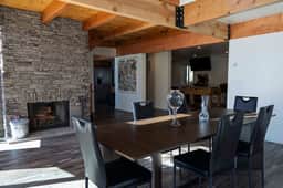 The Grateful Den - Hot tub, game room