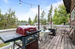 Vista Cottage • Pup Friendly •Spa • Walk to Lake
