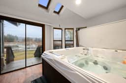Wake & Lake • Lakefront VIEWS + Hot Tub | Dock