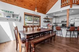 Wolf Den Cabin • Spa • Walk to Lake