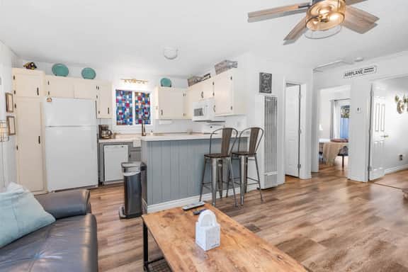 Aerobear Den • Fenced • Pup Friendly | LOCATION