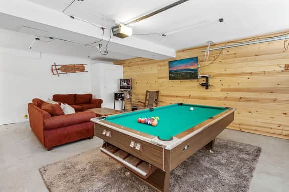 Bear Family Den • Game Room • Fenced • RV Parking
