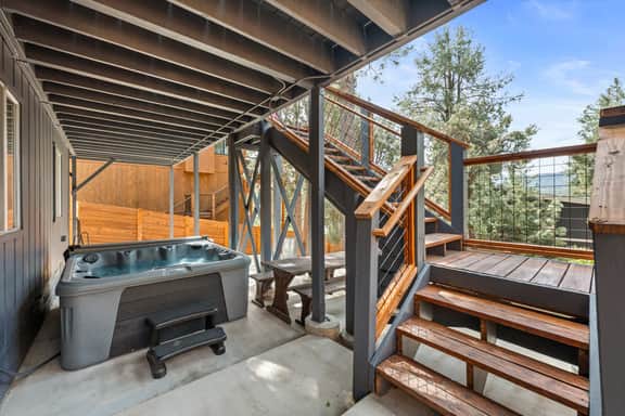 Modern Loft in Big Bear | Pet-friendly | Hot Tub
