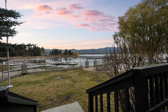 Wake & Lake • Lakefront VIEWS + Hot Tub | Dock