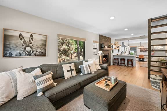 Barrett Cottage | Dog-Friendly | BBQ Grill | Quiet and Peaceful - Image 2