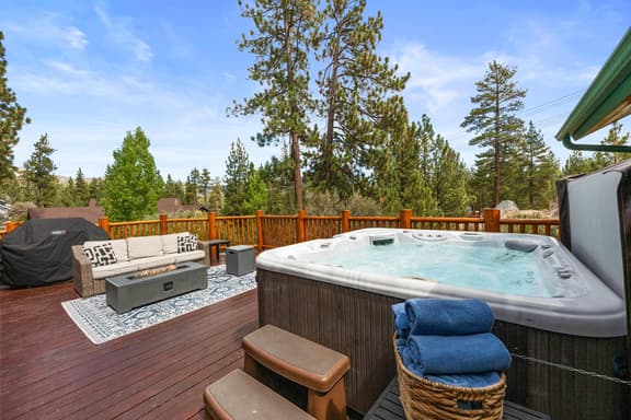 Castle Glen | Hot Tub | Game Room | Fire Pit | 10
